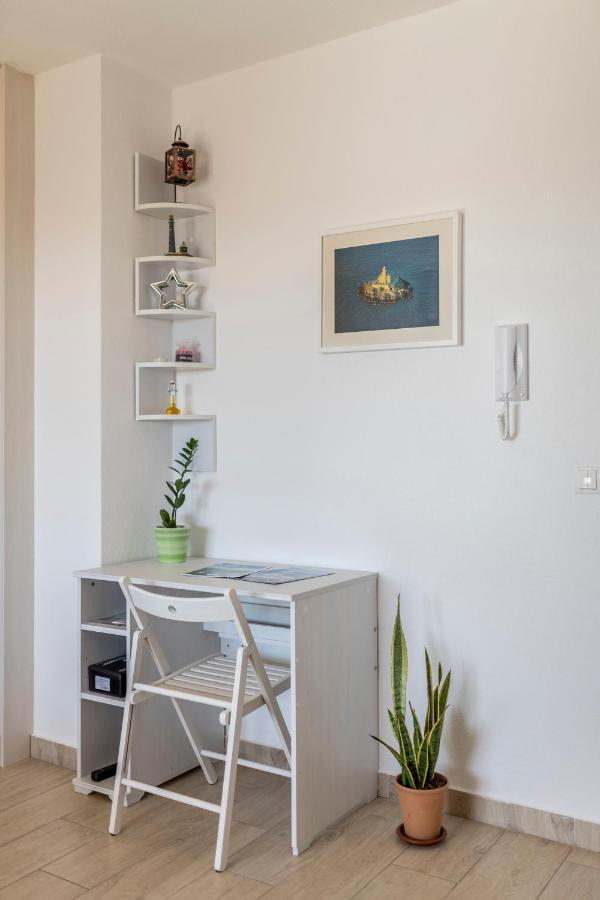 Apart Sa Terasom 250M Od Plaze,Parking,Wi Fi,Rostilj โตรกีร์ ภายนอก รูปภาพ