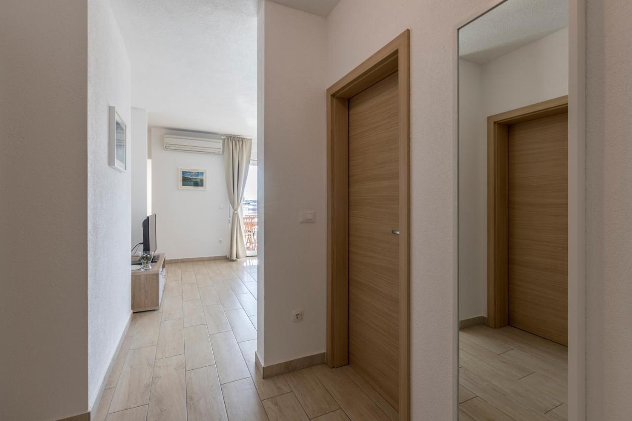 Apart Sa Terasom 250M Od Plaze,Parking,Wi Fi,Rostilj โตรกีร์ ภายนอก รูปภาพ