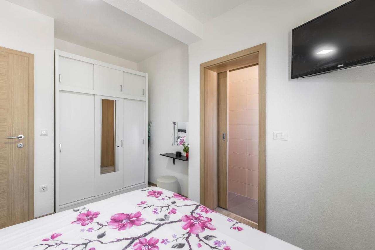 Apart Sa Terasom 250M Od Plaze,Parking,Wi Fi,Rostilj โตรกีร์ ภายนอก รูปภาพ