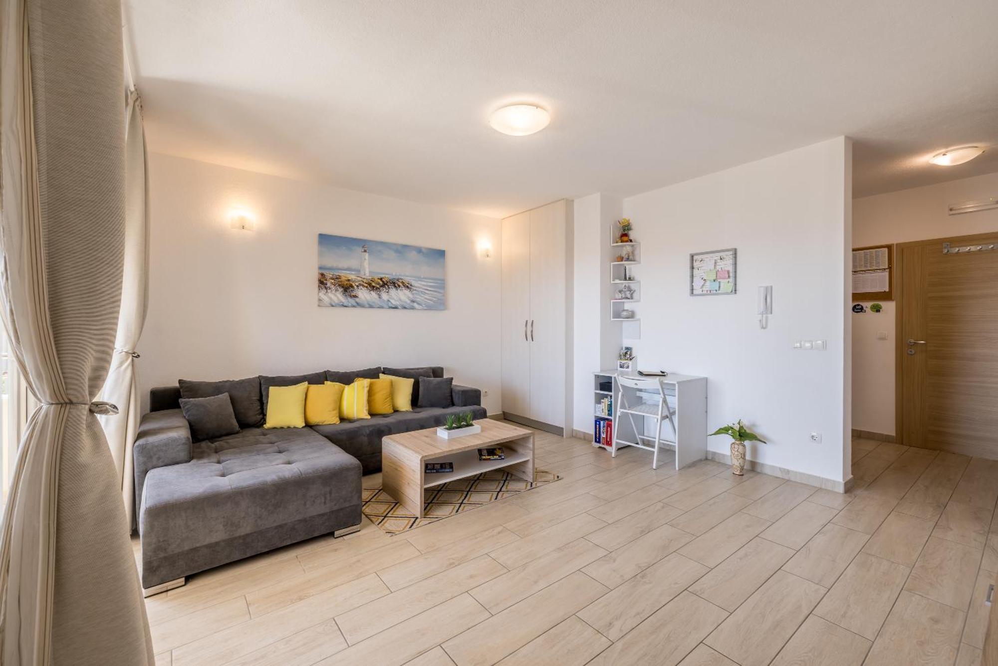 Apart Sa Terasom 250M Od Plaze,Parking,Wi Fi,Rostilj โตรกีร์ ภายนอก รูปภาพ