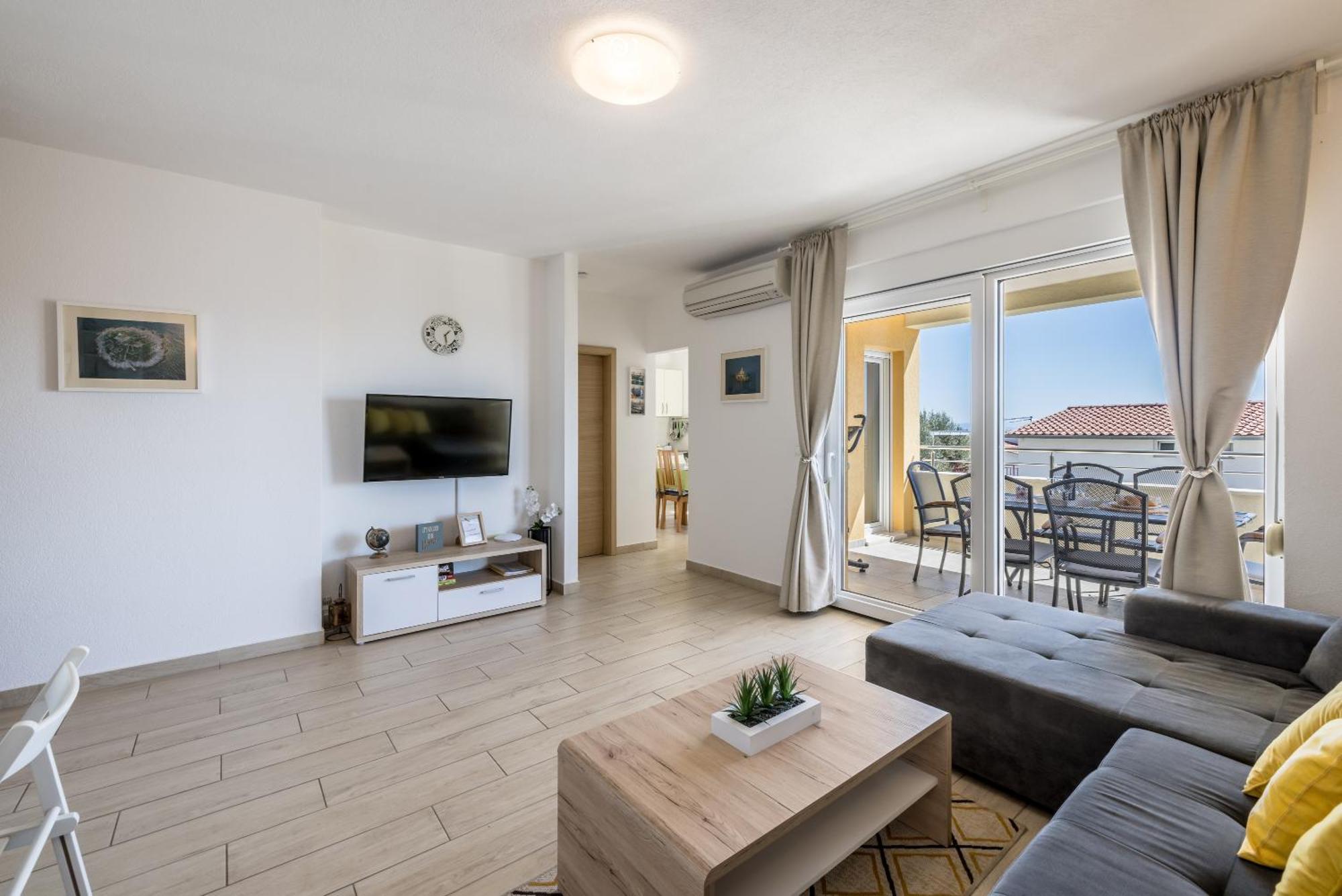 Apart Sa Terasom 250M Od Plaze,Parking,Wi Fi,Rostilj โตรกีร์ ภายนอก รูปภาพ
